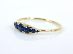 Seven-Stone Graduated Blue Sapphire Ring in 18K Yellow Gold - 0.31cts T.W