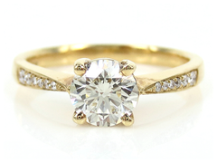 Solitaire Diamond Engagement Ring with accent Diamond Pave - 078cts T.W