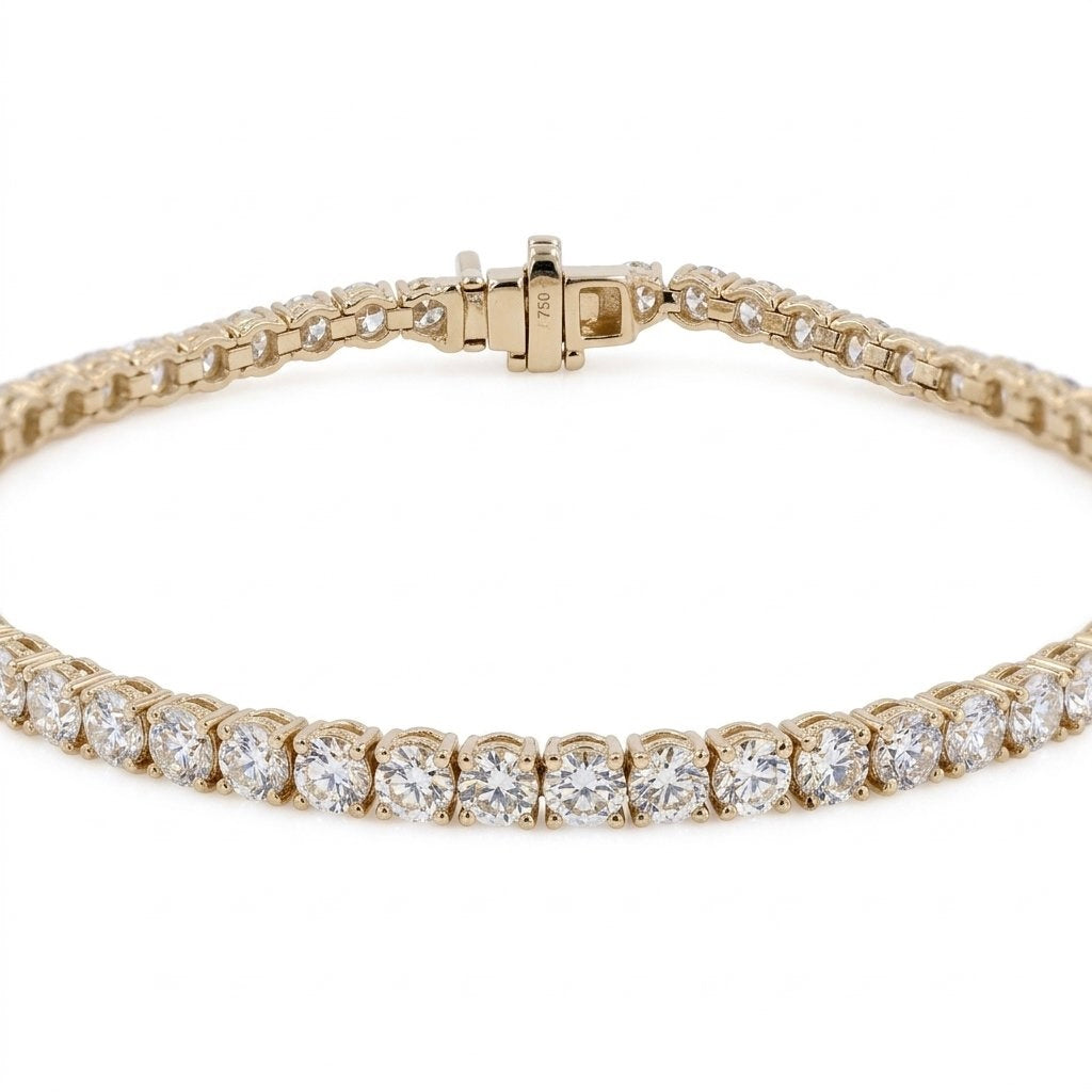 Luxury Diamond Tennis Bracelet in 18k Yellow Gold