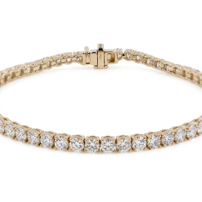 Luxury Diamond Tennis Bracelet in 18k Yellow Gold