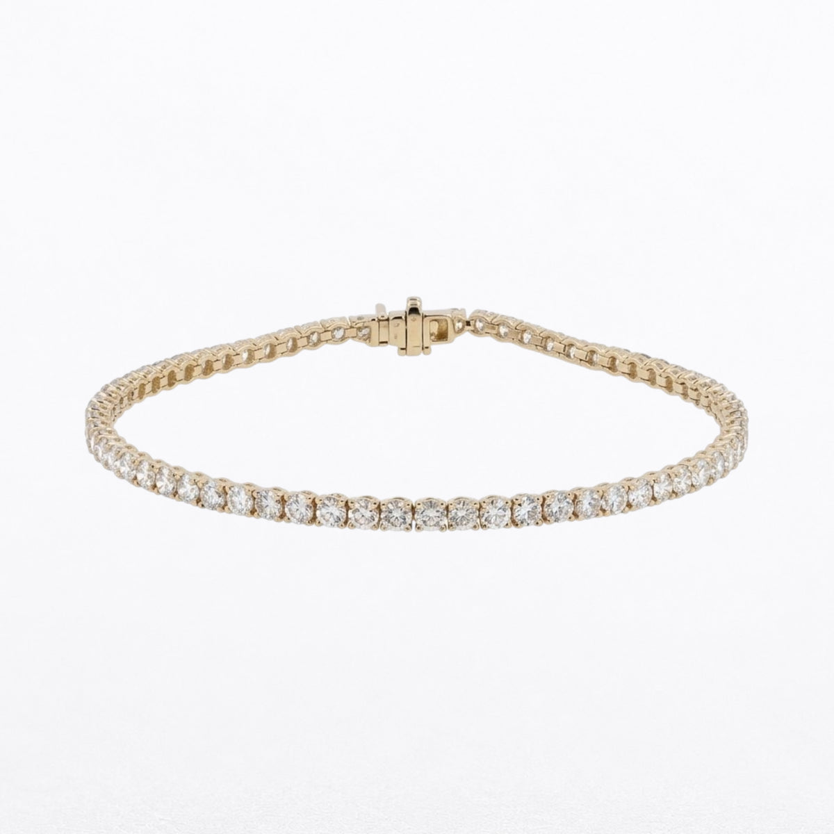 Luxury Diamond Tennis Bracelet in 18k Yellow Gold