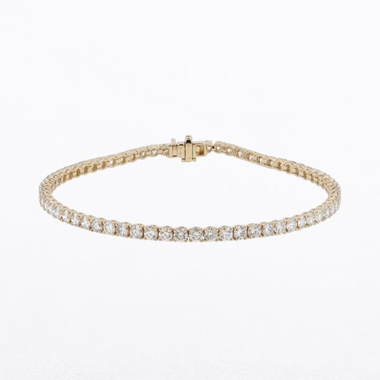 Luxury Diamond Tennis Bracelet in 18k Yellow Gold