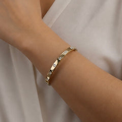 18K Gold Natural Round Brilliant Diamond Flush-Set Hinge Bangle (1.30ct TW)