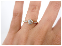 Solitaire Diamond Engagement Ring with accent Diamond Pave - 078cts T.W